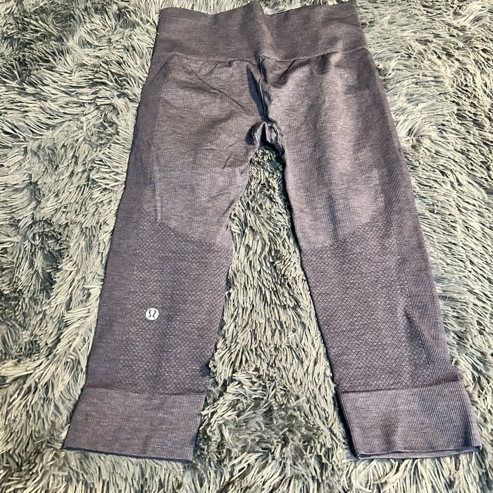 LuLuLemon Leggings Size 2 Blue Cropped‎ Crop EUC